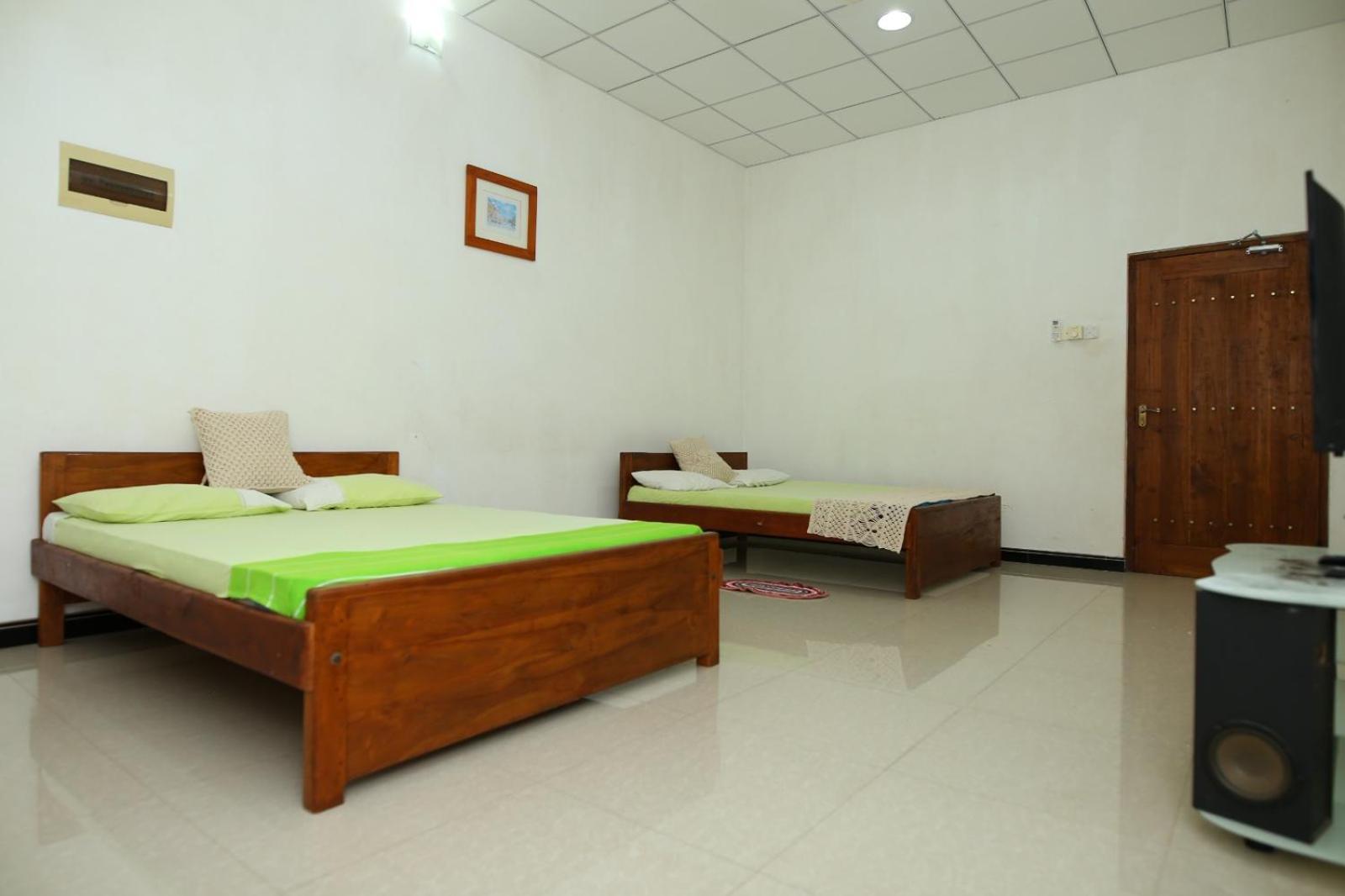 Sujee'S Guest House With Two Bed Rooms Anuradhapura Eksteriør bilde
